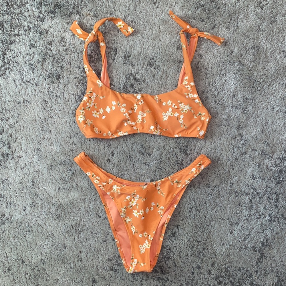 ✌🏼Forever 21 Orange White Floral Tie Bikini Med